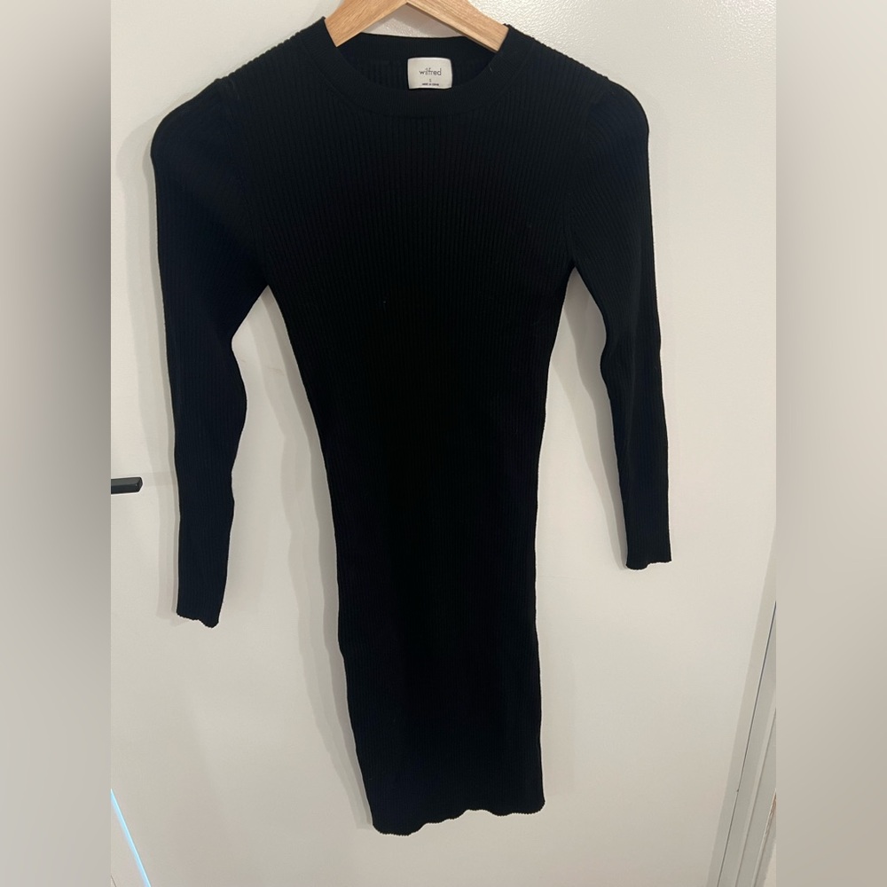 Aritzia Black Bodycon Dolman Sleeve Dress